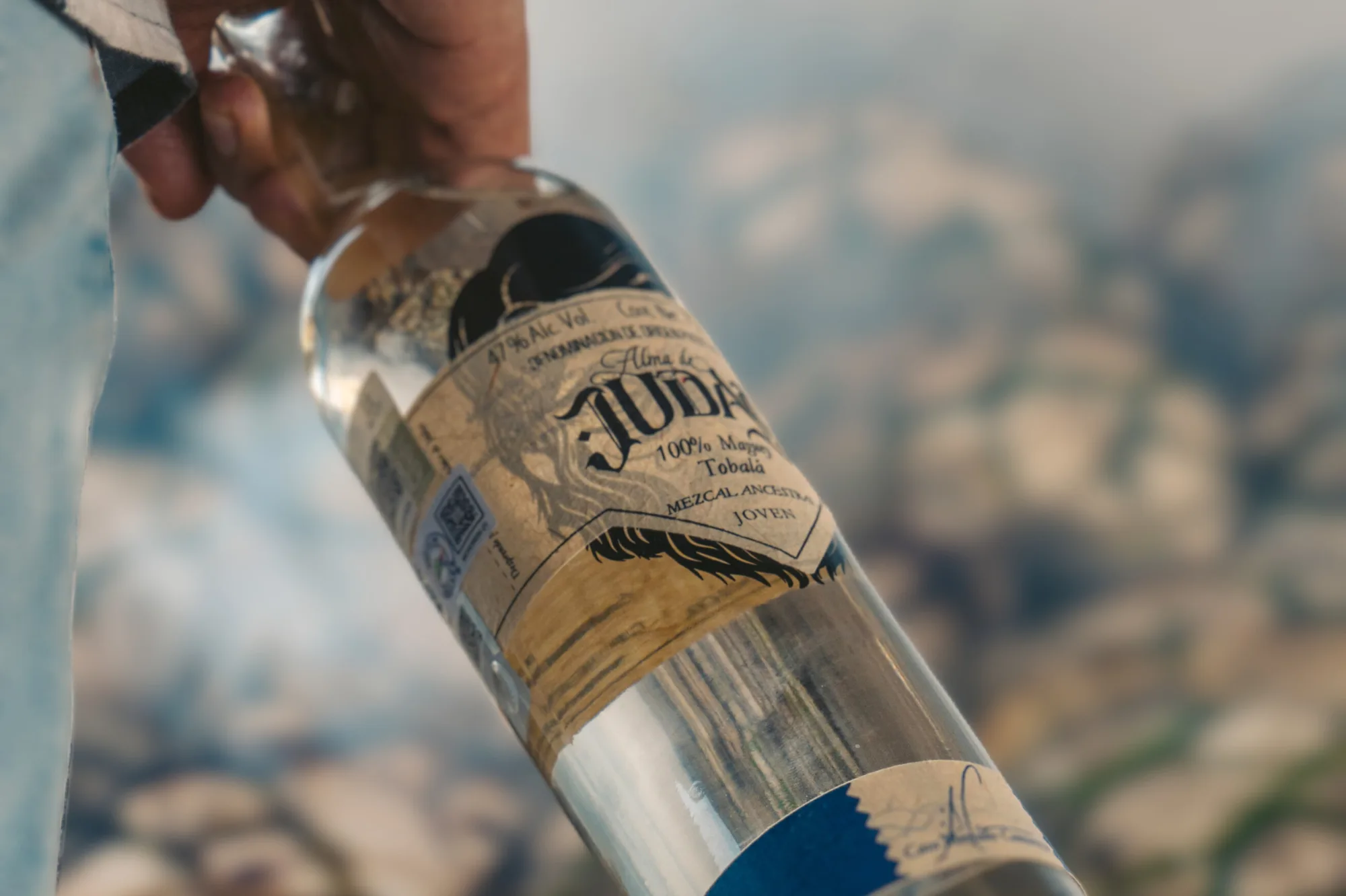 De Oaxaca al Mundo: La Expansión Global del Mezcal